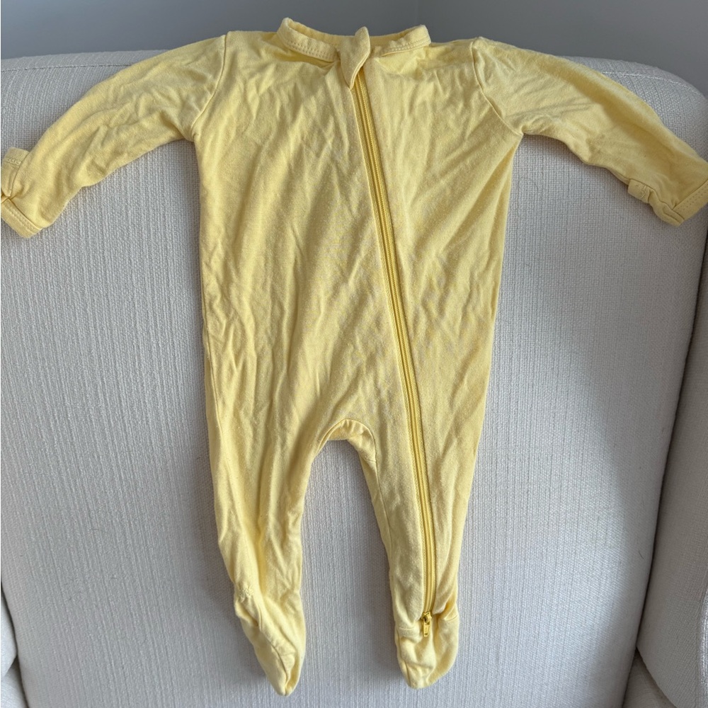 KYTE BABY Daffodil zippered footie